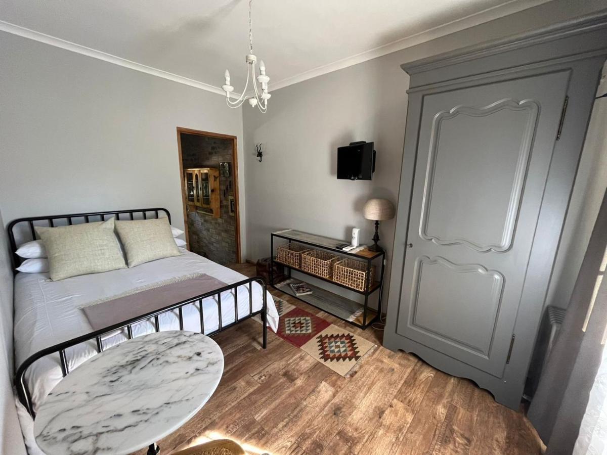 Stellenhaus Guest Cottage Стеленбош Екстериор снимка