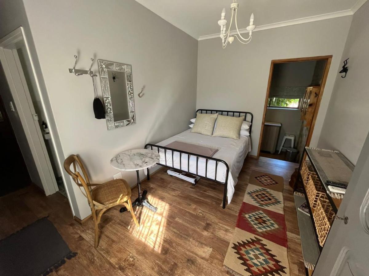 Stellenhaus Guest Cottage Стеленбош Екстериор снимка